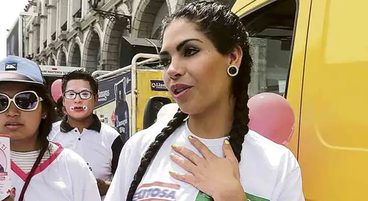 Jenniffer Neira, esposa de Elmer Cáceres Llica, se defiende y deslinda de acusaciones.