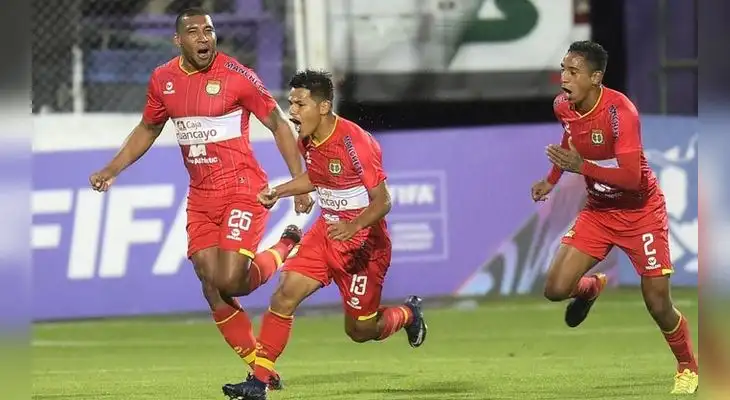 Huancayo ya dejó en el camino a Argentinos Juniors y el Liverpool.