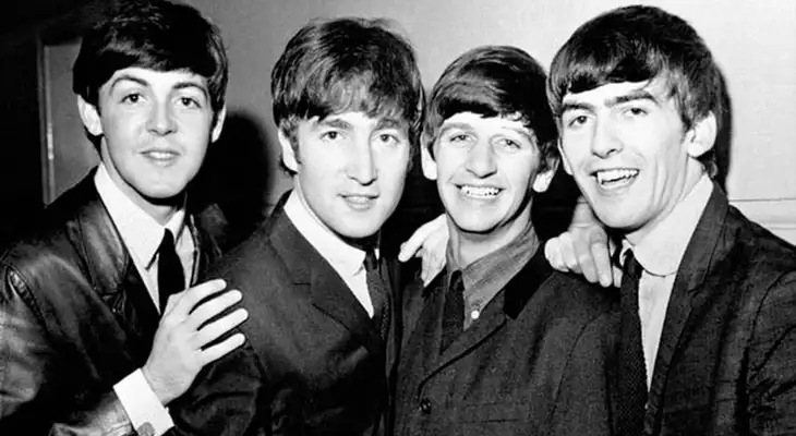 Los exintegrantes de The Beatles rindieron un homenaje a John Lennon compartiendo inéditas instantáneas y emotivos mensajes. Los exintegrantes de The Beatles rindieron un homenaje a John Lennon compartiendo inéditas instantáneas y emotivos mensajes.