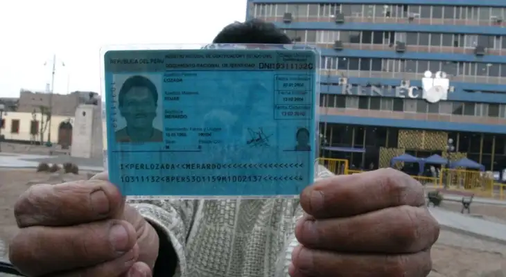 Solo puedes renovar un DNI cuando ha caducado o está a punto de caducar en 60 días o menos Solo puedes renovar un DNI cuando ha caducado o está a punto de caducar en 60 días o menos