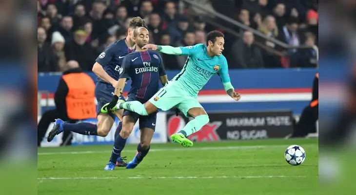 Neymar jugó en Barcelona y hoy está en la vereda del frente con PSG para enfrentarlos los octavos de la Liga de Campeones.