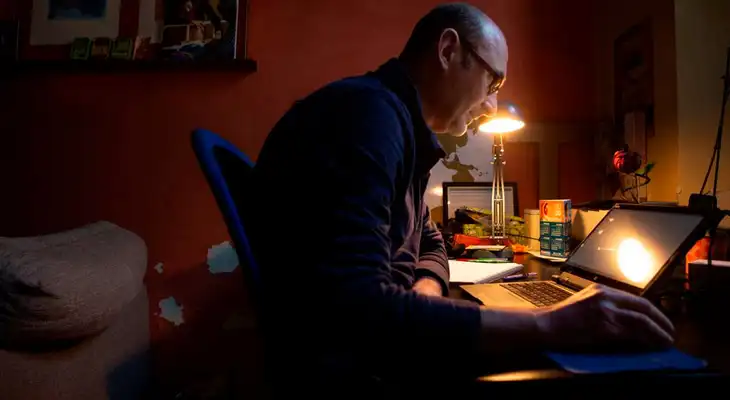 Antes de que acabe el 2020 se presentó una nueva lista de beneficiarios del Bono electricidad, con el cual se puede pagar el recibo de luz. Antes de que acabe el 2020 se presentó una nueva lista de beneficiarios del Bono electricidad, con el cual se puede pagar el recibo de luz.