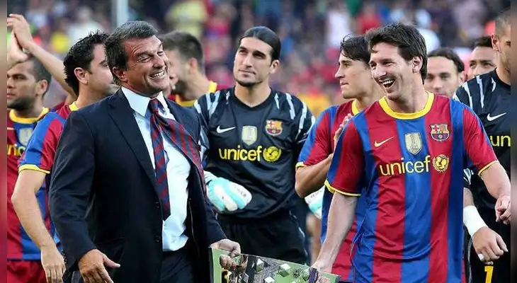 Laporta que postula nuevamente a la presidencia del Barcelona da respaldo a Messi.