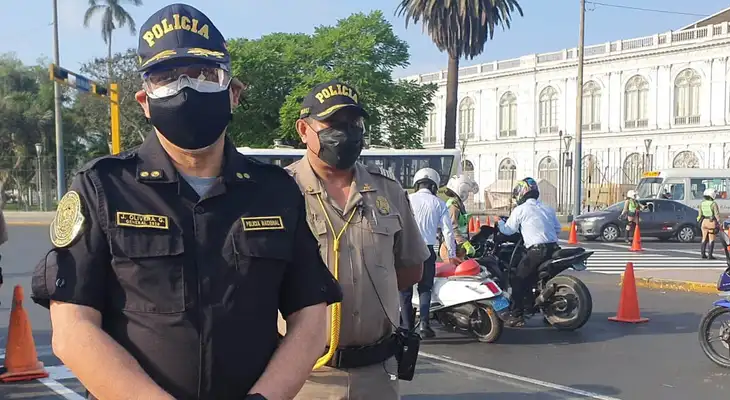 En el tercer día de cuarentena la PNP reportó que se han colocado 500 papeletas por incumplir las medida de inmovilización social.
