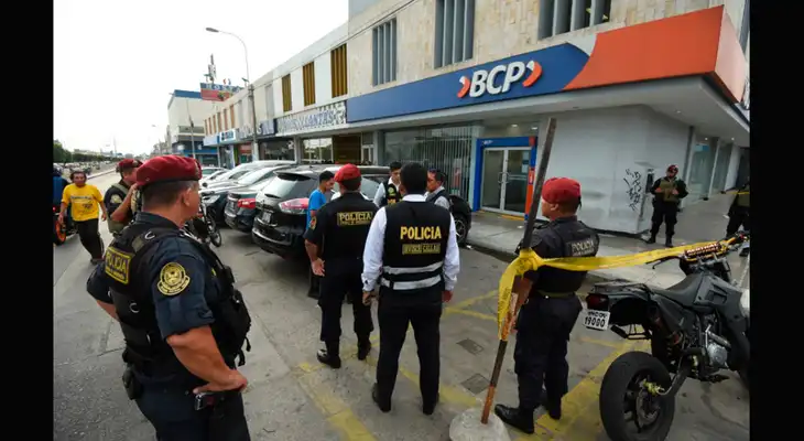 Dos cambistas fueron asaltados a balazos. Dos cambistas fueron asaltados a balazos.
