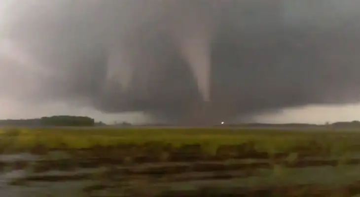 Alerta en Estados Unidos por tornado al sur del país. Alerta en Estados Unidos por tornado al sur del país.