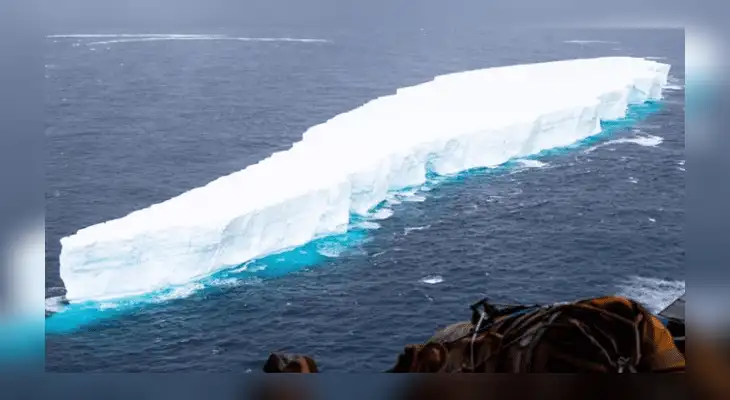 El iceberg A-76 es ahora la pieza de hielo más grande registrada en todo el mundo.