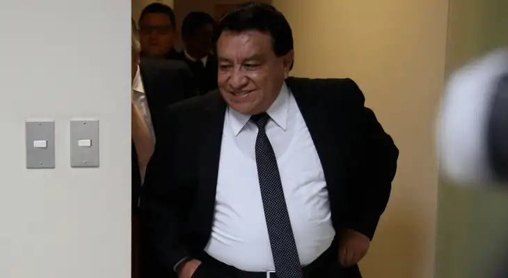 El fundador de Podemos Perú solicitó el cese de dicha medida para poder ejercer su cargo como congresista de la República.