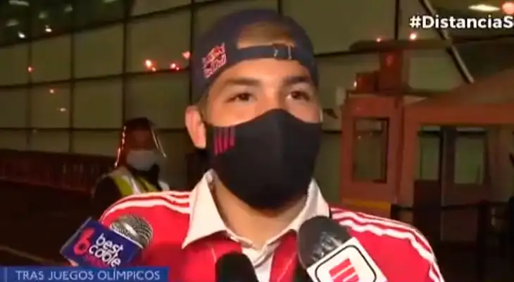 Angelo Caro no dudó en hacer una solicitud a las autoridades peruanas en el aniversario del bicentenario de la independencia. Angelo Caro no dudó en hacer una solicitud a las autoridades peruanas en el aniversario del bicentenario de la independencia.