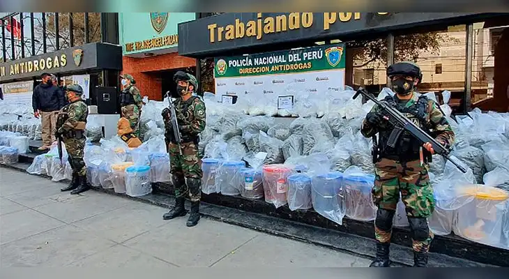 Policía intervino cada eslabón del comercio de droga.