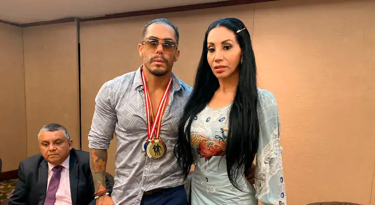 Paola Ruiz apoya en todo a su esposo.