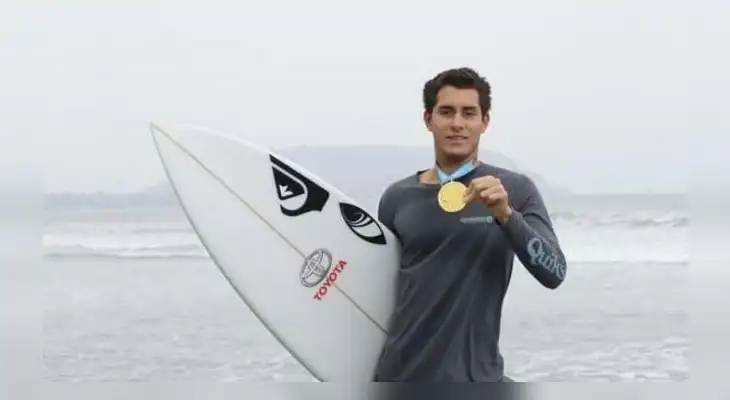 Lucca Mesina deja el surf peruano en los más alto del mundo. Lucca Mesina deja el surf peruano en los más alto del mundo.