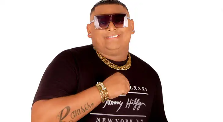 Sigue conquistando con su voz Sigue conquistando con su voz