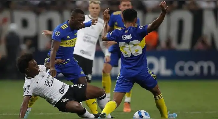 Luis Advícula está confirmado en el equipo titular del Boca ante el Timao. Luis Advícula está confirmado en el equipo titular del Boca ante el Timao.
