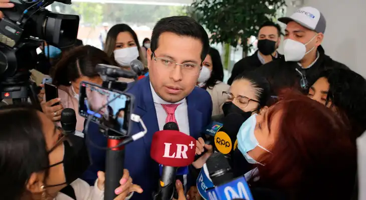 Benji Espinoza retoma defensa de Pedro Castillo