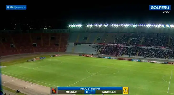 Jorge Kieffer critica a arequipeños de Melgar por no llenar la UNSA: “Pensé que hoy iba gente al estadio” Jorge Kieffer critica a arequipeños de Melgar por no llenar la UNSA: “Pensé que hoy iba gente al estadio”