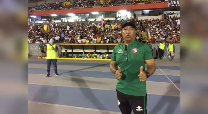 Lizandro Barbarán técnico del Estudiantil CNI feliz su equipo ganó en su debut en la etapa Nacionalut