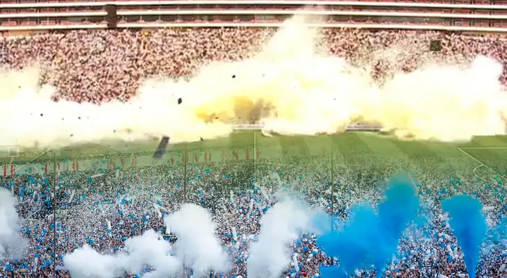 Trinchera Norte lanza extintores en el Monumental al estilo de Alianza Lima Trinchera Norte lanza extintores en el Monumental al estilo de Alianza Lima