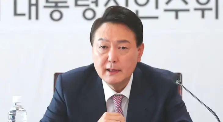 El mandatario en los últimos días viene supervisando las gestiones tras la estampida en el evento de Halloween en Seúl y ahora tiene este nueva complicación con Corea del Norte. El mandatario en los últimos días viene supervisando las gestiones tras la estampida en el evento de Halloween en Seúl y ahora tiene este nueva complicación con Corea del Norte.
