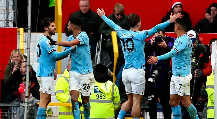 Manchester City gana 1-0 a Manchester United con gol de Grealish