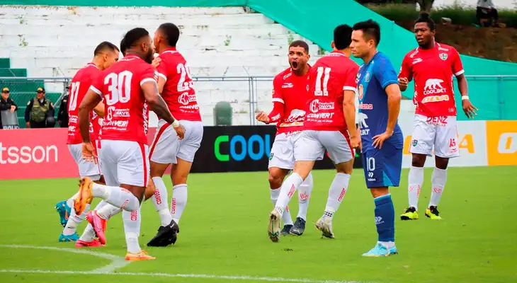Unión Comercio y Alianza Atlético protagonizan un partidazo a puro gol.