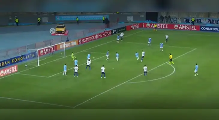 ¡Gol de Emelec! José Cevallos sacó el derechazo para poner el 1-0 sobre Sporting Cristal ¡Gol de Emelec! José Cevallos sacó el derechazo para poner el 1-0 sobre Sporting Cristal