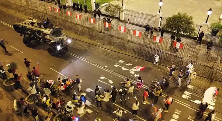 La tanqueta fue usada para asustar al manifestante.