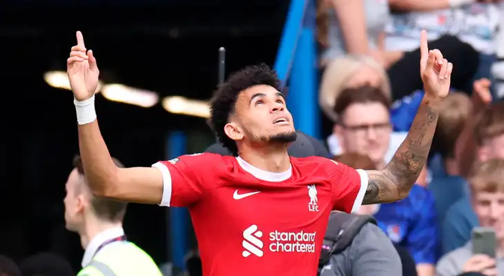 Liverpool encontró el camino del gol: Luis Díaz marca el 1-0 en el clásico ante Chelsea