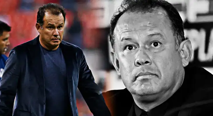 La selección peruana al mando de Juan Reynoso tuvo un mal inicio en las Eliminatorias, generando la molestia de los hinchas. La selección peruana al mando de Juan Reynoso tuvo un mal inicio en las Eliminatorias, generando la molestia de los hinchas.