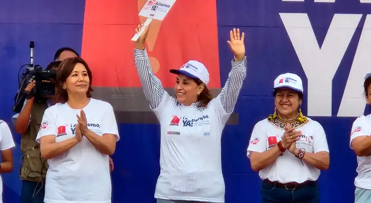 Maestros y personal en salud tendrán incremento en su salario según Dina Boluarte. Maestros y personal en salud tendrán incremento en su salario según Dina Boluarte.