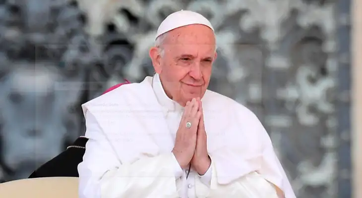 Papa Francisco aprueba la bendición de parejas del mismo sexo, pero que no imite el matrimonio. Papa Francisco aprueba la bendición de parejas del mismo sexo, pero que no imite el matrimonio.