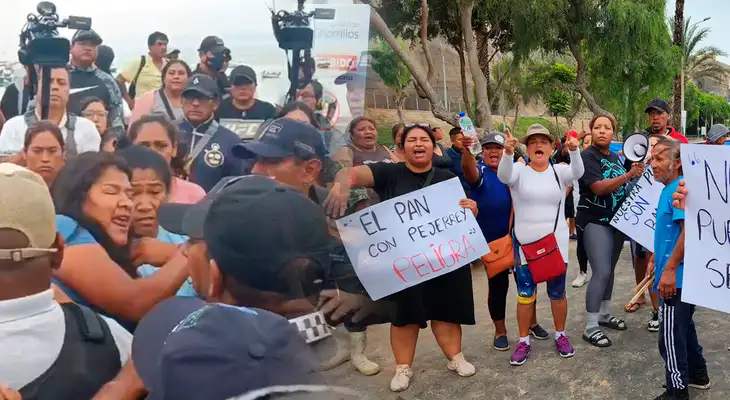 Pescadores se rehúsan a retirarse del lugar. Pescadores se rehúsan a retirarse del lugar.