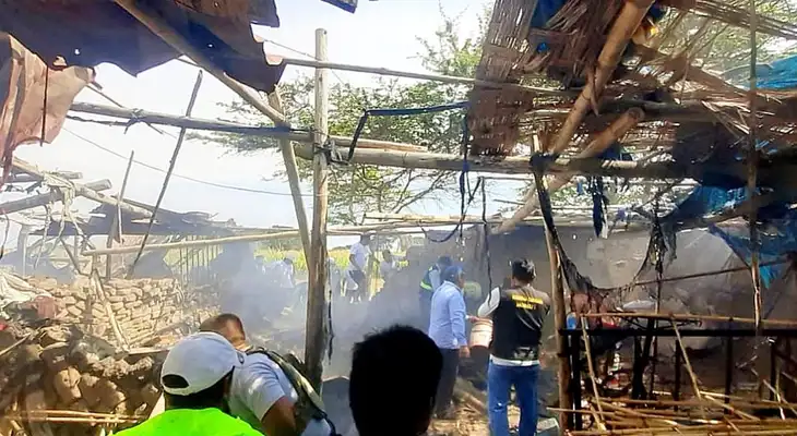 Así quedo el lugar del incendio que terminó con toda una familia con quemaduras. Así quedo el lugar del incendio que terminó con toda una familia con quemaduras.