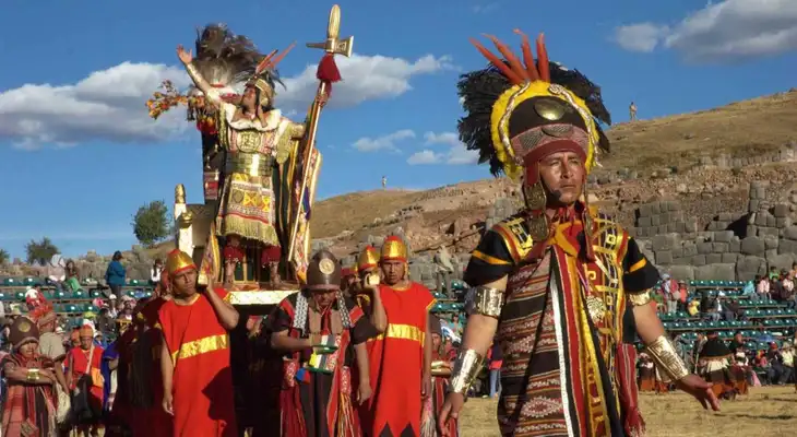 Cerca de 200 mil espectadores estarán presente en el Inti Raymi 2024. Cerca de 200 mil espectadores estarán presente en el Inti Raymi 2024.