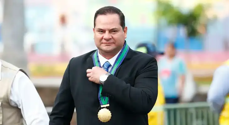 Fernando Velasco ignora su vacancia y sigue al mando de la Municipalidad de Chorrillos Fernando Velasco ignora su vacancia y sigue al mando de la Municipalidad de Chorrillos