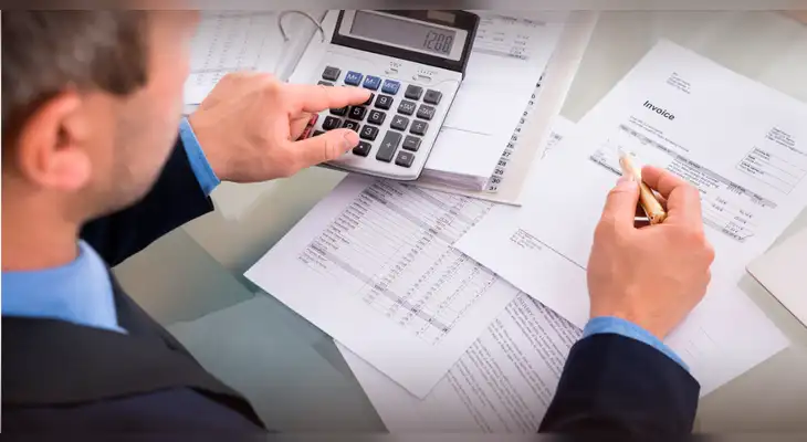 El pago que recibirán empleados del sector público y privado durante diciembre de 2025.