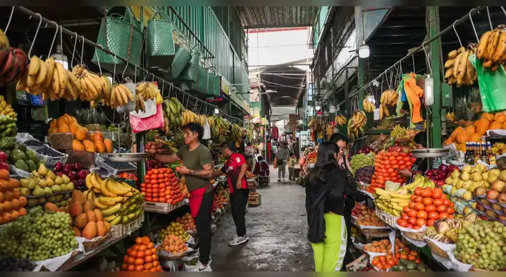 SENASA revela peligrosa presencia de químicos en mercados de Lima y Callao.