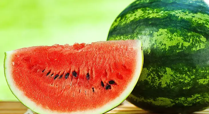 La sandía es una fruta ideal para consumir en verano.